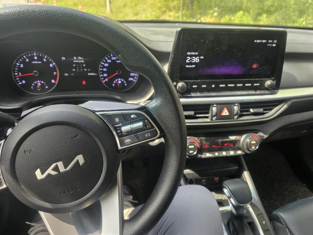 KIA K3 - Vista 10