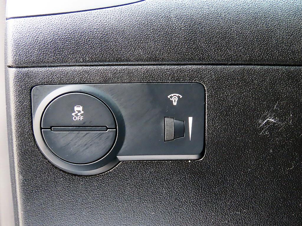 HYUNDAI Genesis 2011 Blanco - Importación desde Corea - HF Imports Iquique - Foto 13