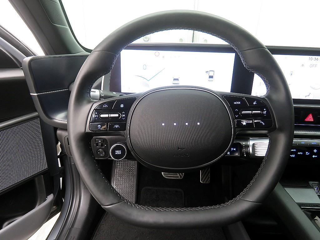 HYUNDAI Ioniq 6 - Vista 11