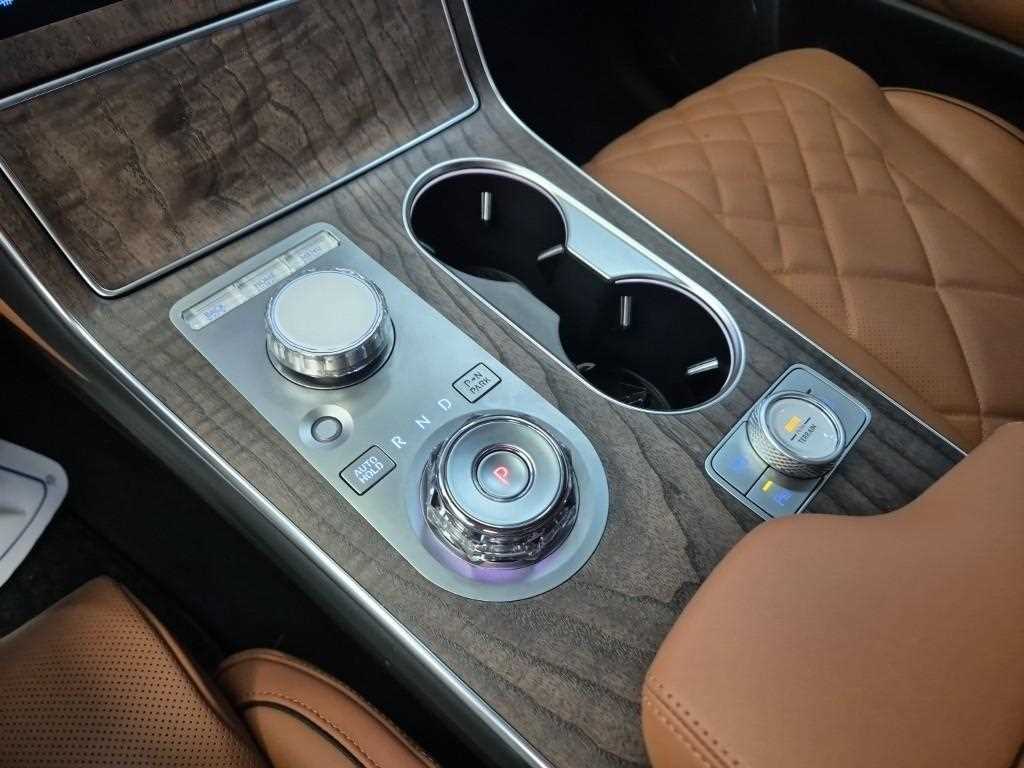 Genesis GV80 - Vista 8