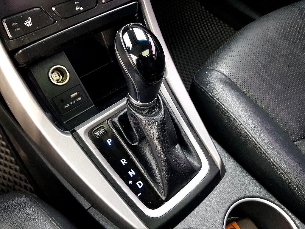HYUNDAI Avante 2015 Blanco - Importación desde Corea - HF Imports Iquique - Foto 14