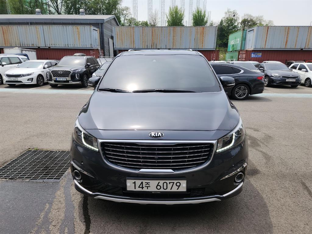 KIA Carnival - Vista 2