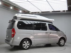 HYUNDAI Starex - Vista 8