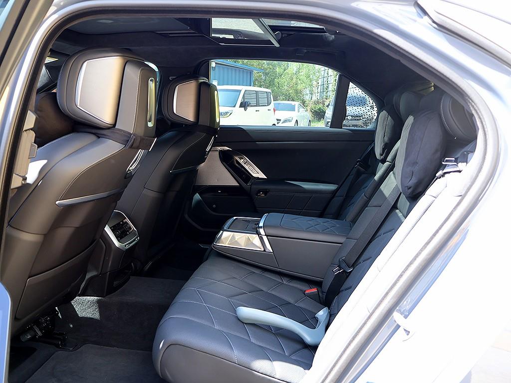 BMW 7 Series 2023 Gris - Importación desde Corea - HF Imports Iquique - Foto 11
