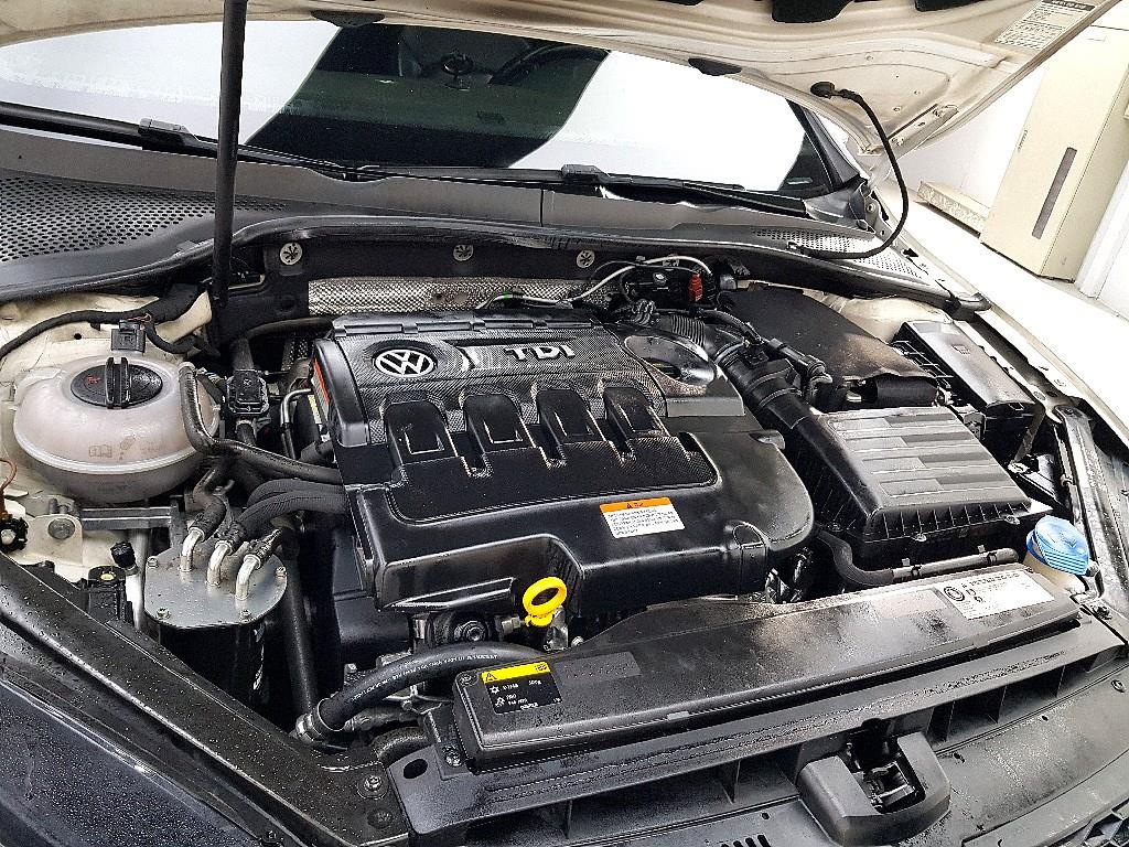 Volkswagen Golf - Vista 6