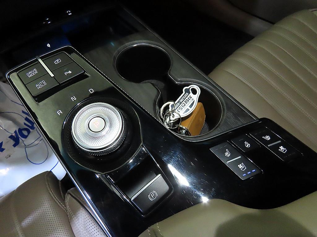 KIA K8 - Vista 12