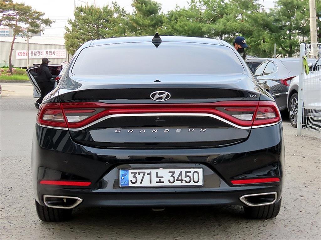 HYUNDAI Grandeur - Vista 4