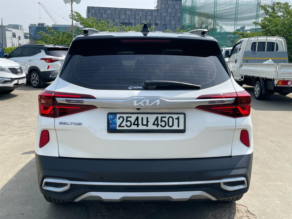 KIA Seltos - Vista 4