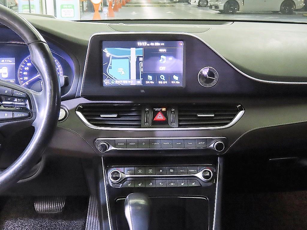 HYUNDAI Grandeur - Vista 11