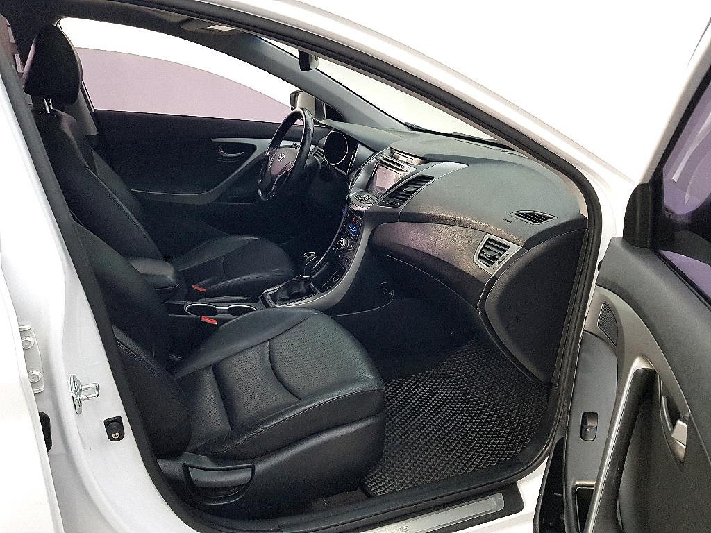 HYUNDAI Avante 2015 Blanco - Importación desde Corea - HF Imports Iquique - Foto 15