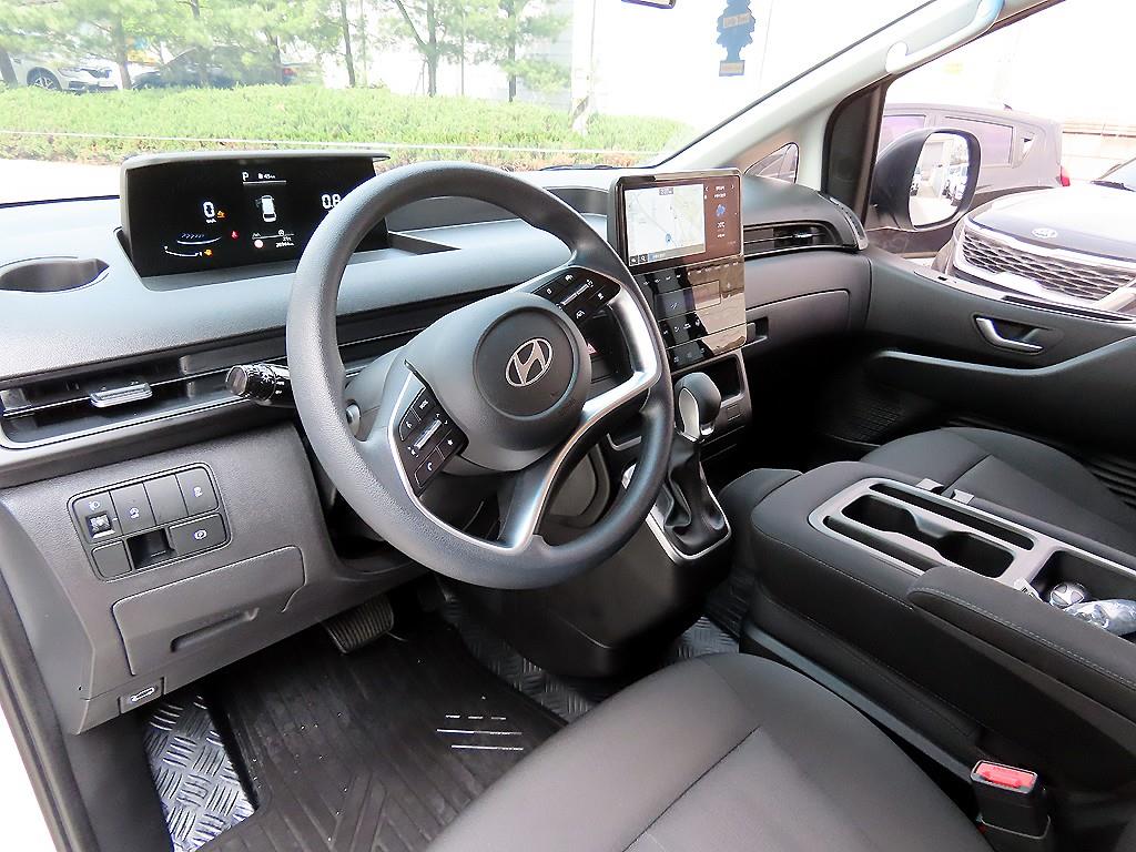 HYUNDAI Staria - Vista 7