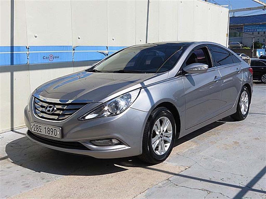 HYUNDAI Sonata - Vista 3