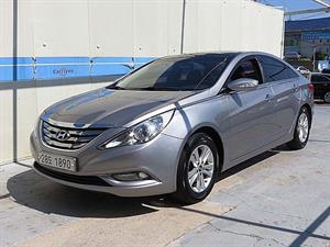 HYUNDAI Sonata - Vista 4