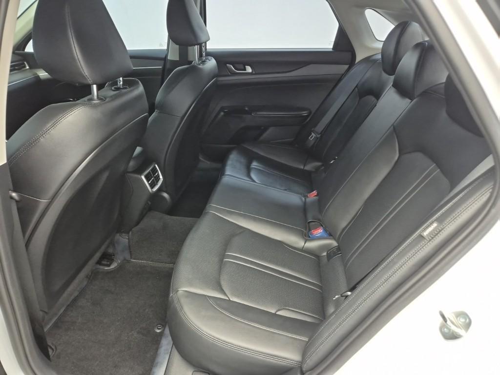 KIA K5 - Vista 12