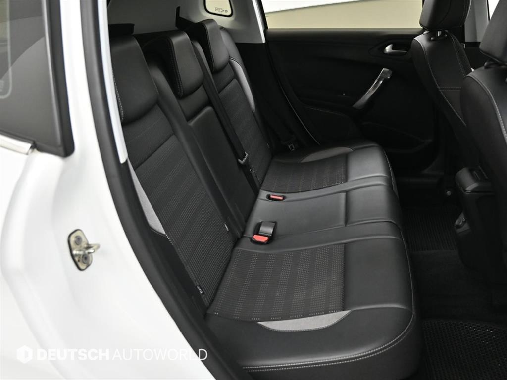 Peugeot 2008 - Vista 12