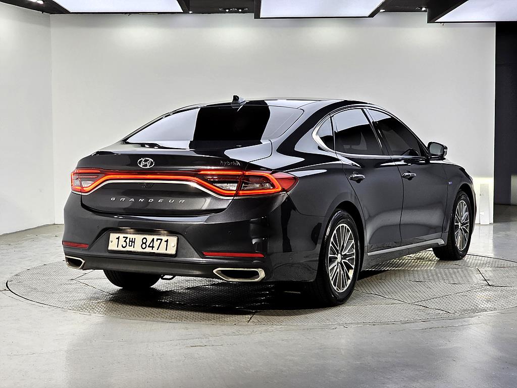 HYUNDAI Grandeur - Vista 4
