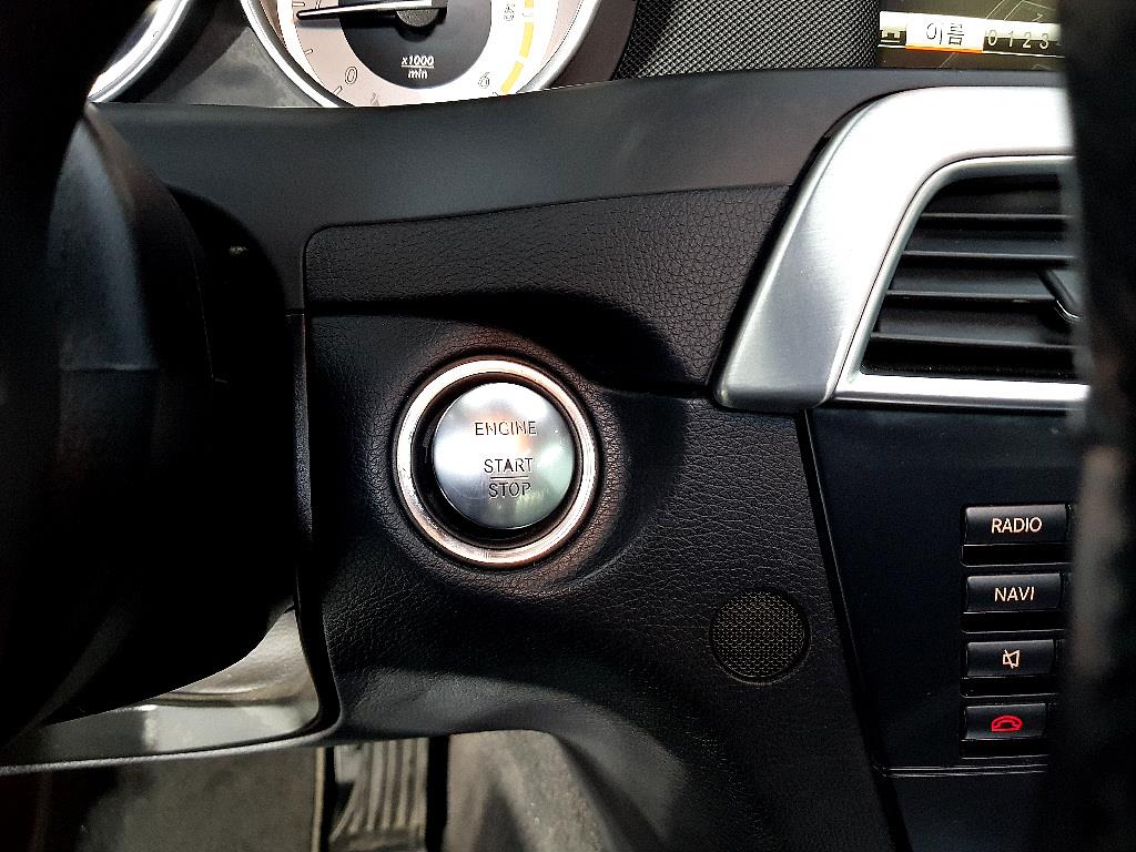 Mercedes Benz C Class - Vista 11