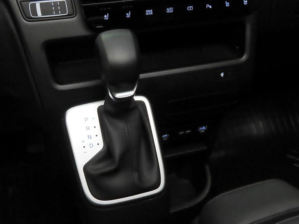 HYUNDAI Staria - Vista 10