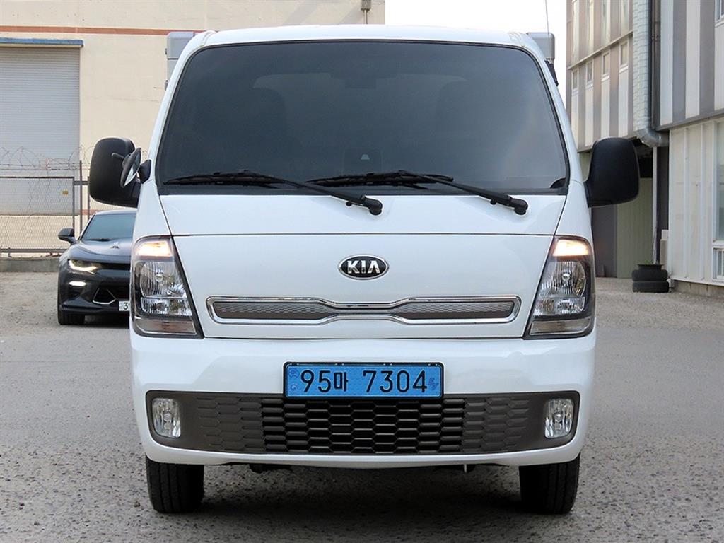 Small Truck Normal Box(Low Deck) 2020 Blanco - Importación desde Corea - HF Imports Iquique - Foto 1