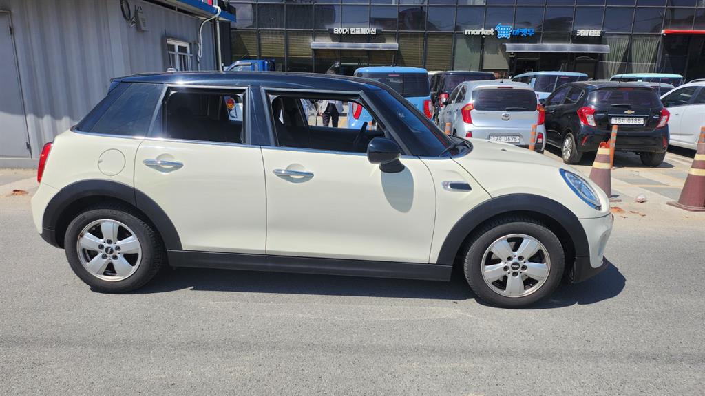 Mini Cooper - Vista 3