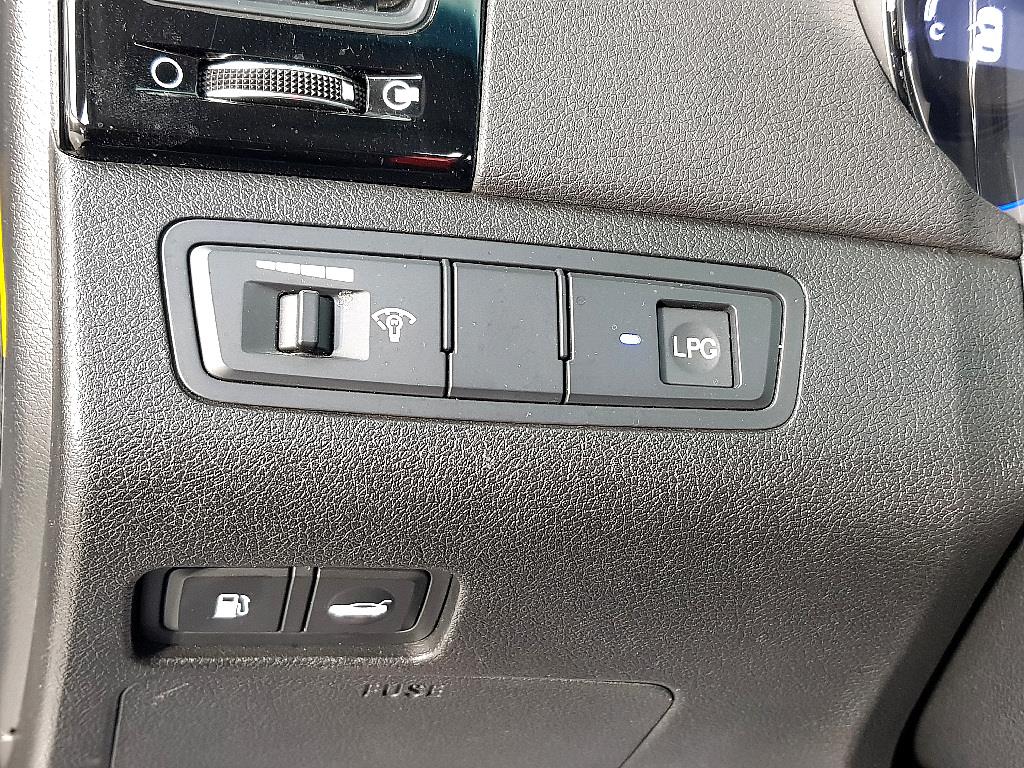 HYUNDAI Sonata - Vista 11