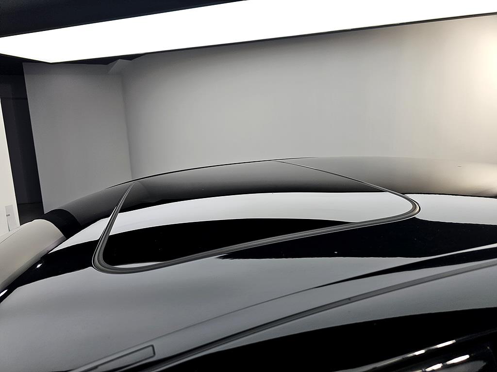 Mercedes Benz E class - Vista 12