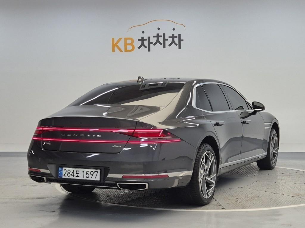 Genesis G90 - Vista 3