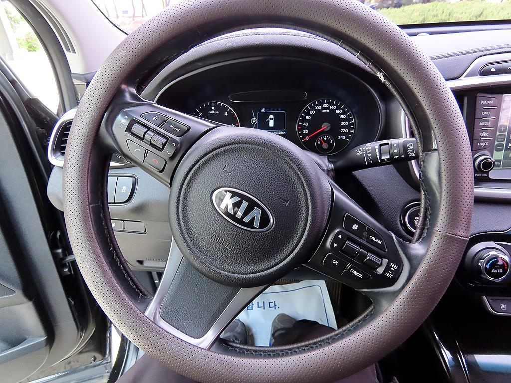 KIA Sorento - Vista 8