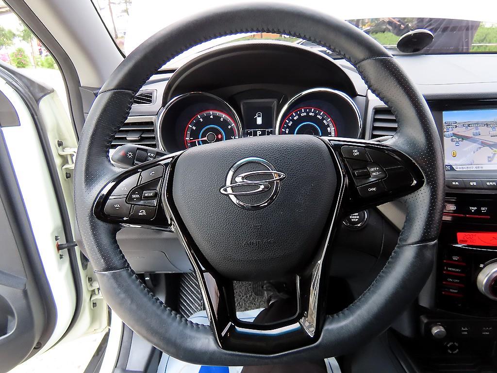 Ssangyong Tivoli - Vista 8