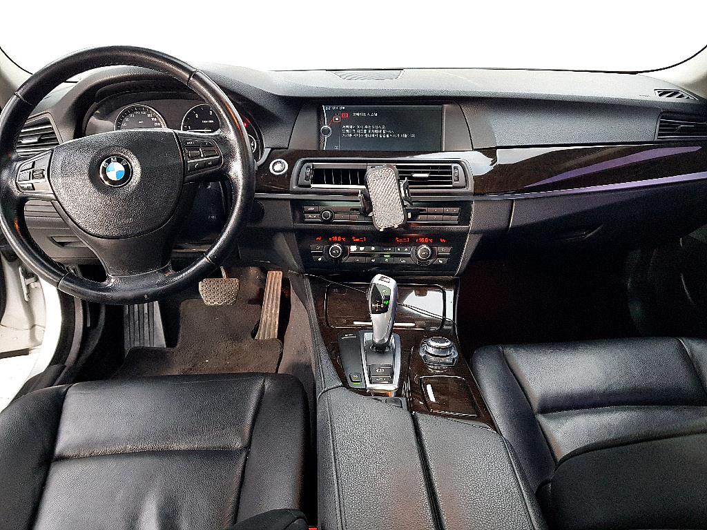BMW 5 Series - Vista 5