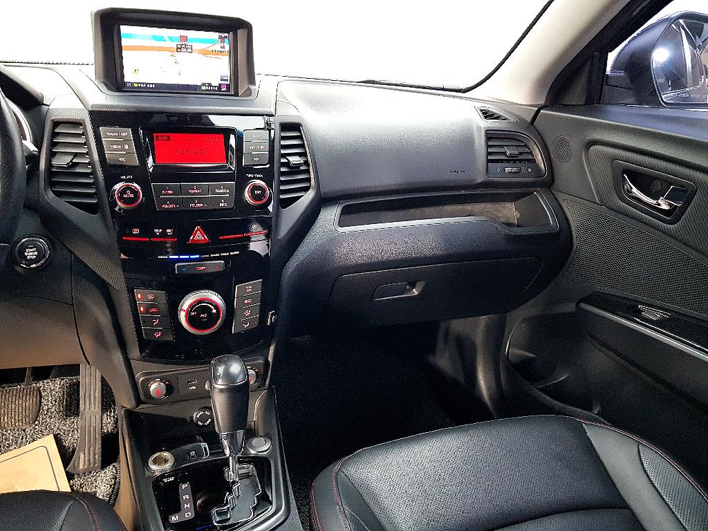 Ssangyong Tivoli - Vista 10