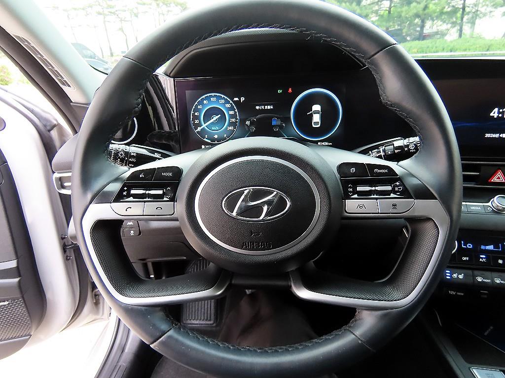 HYUNDAI Avante - Vista 8
