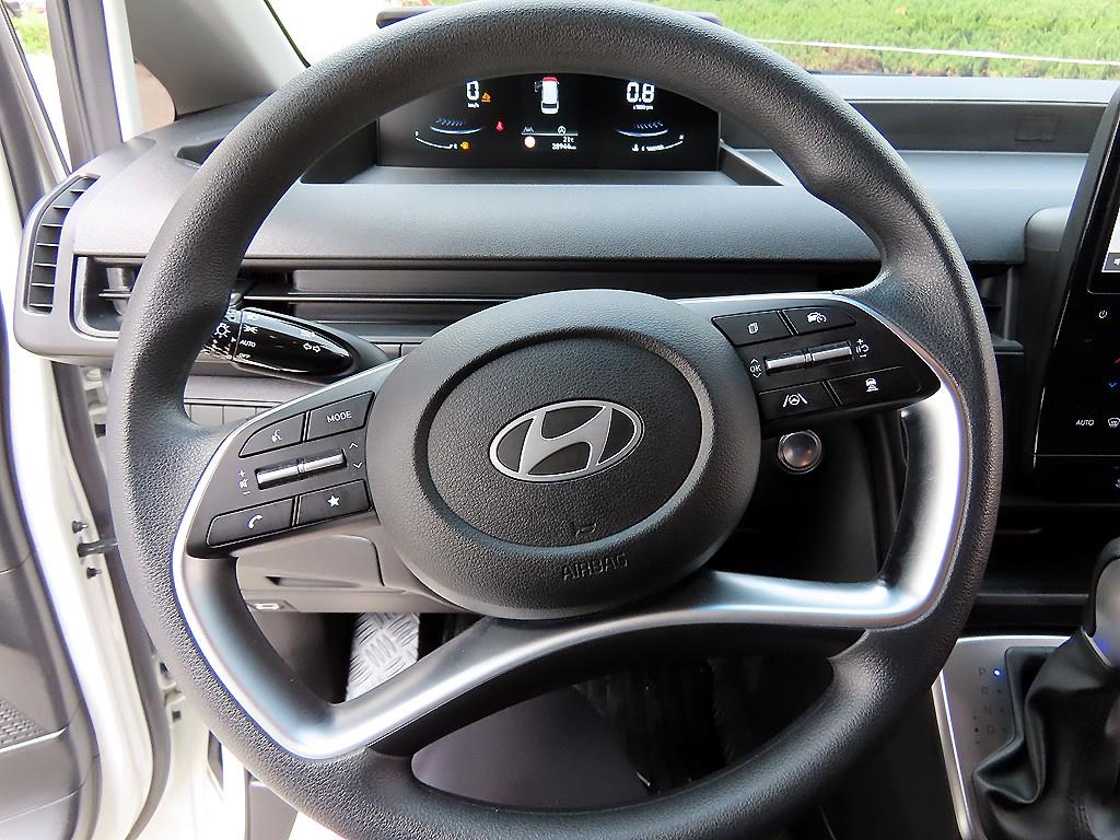 HYUNDAI Staria - Vista 8