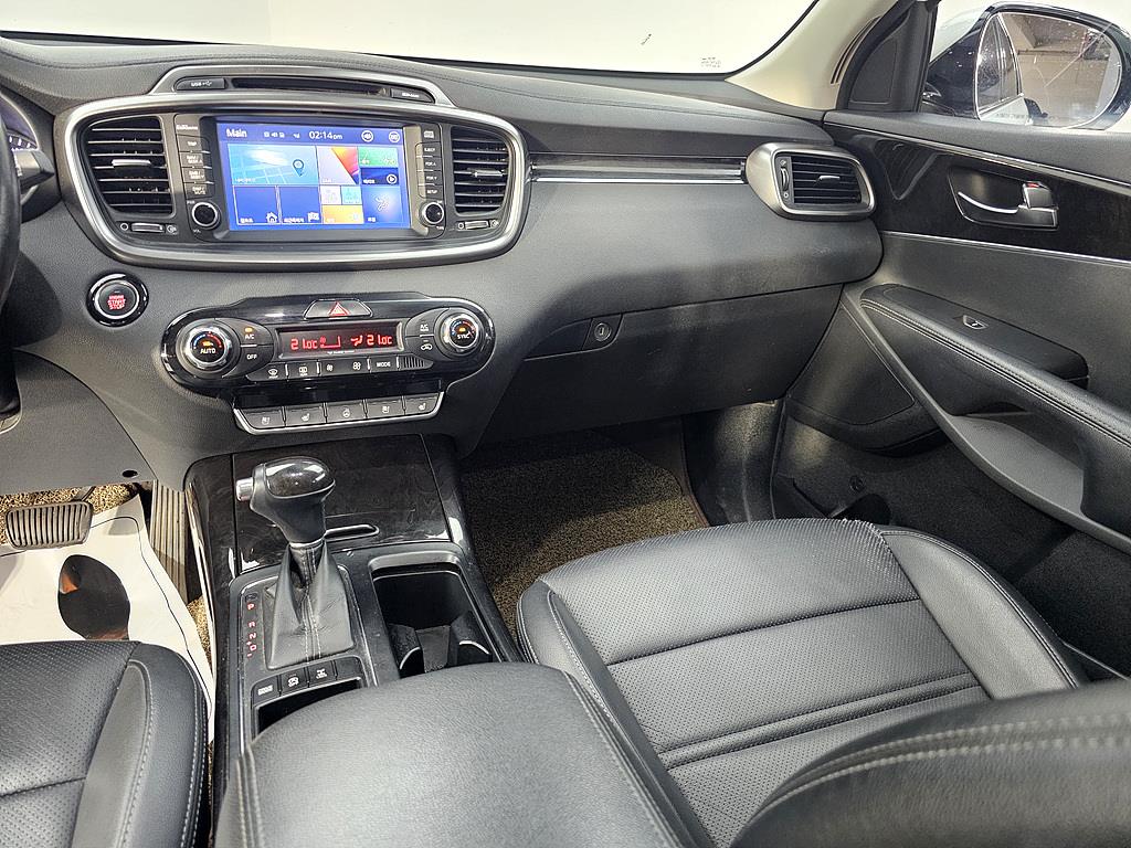 KIA Sorento - Vista 10
