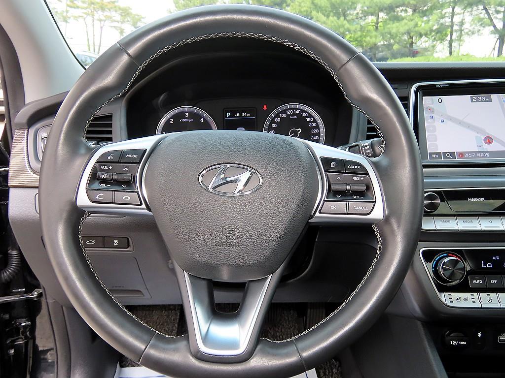 HYUNDAI Sonata - Vista 8