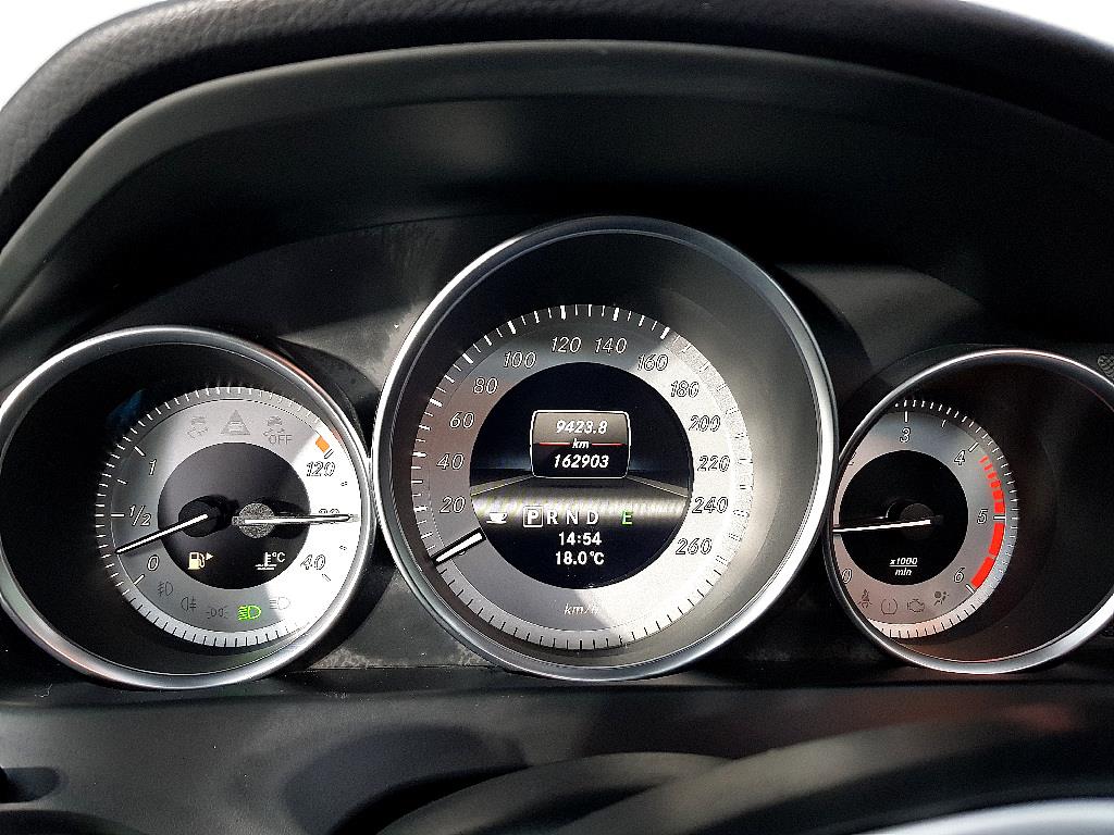 Mercedes Benz C Class - Vista 7