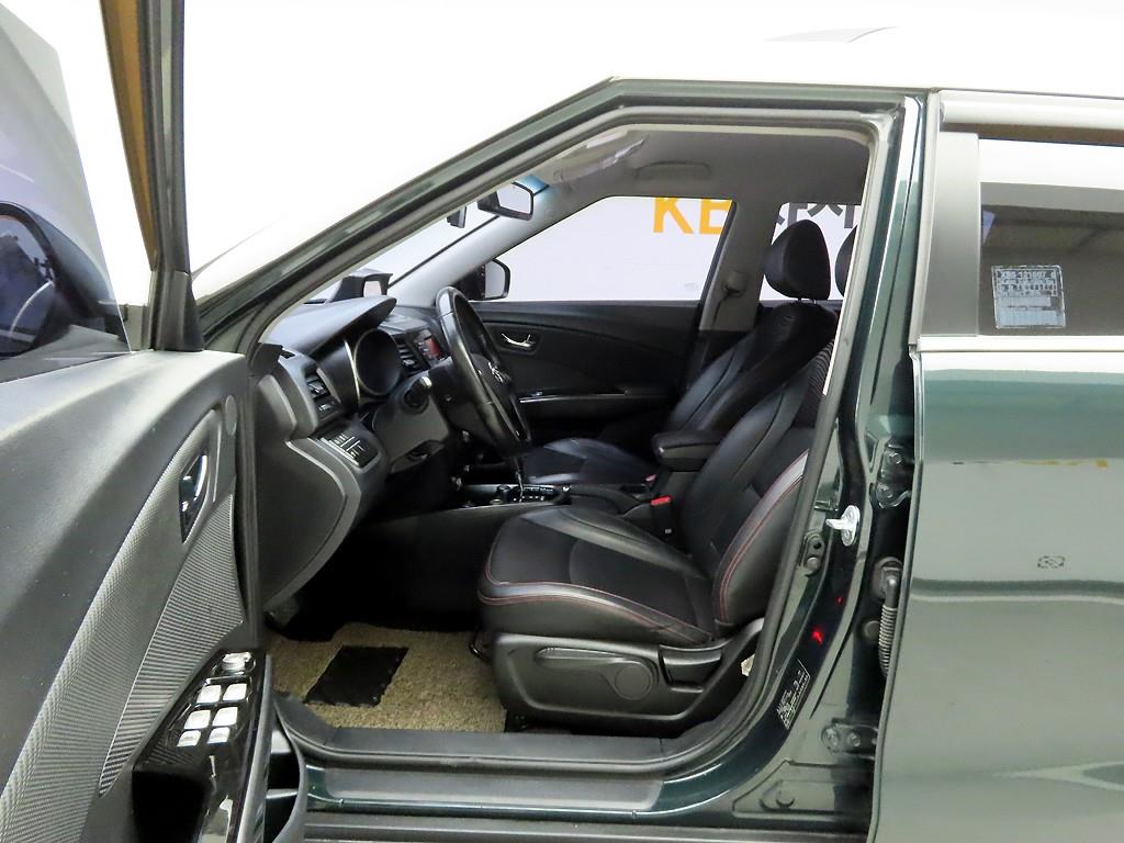 Ssangyong Tivoli - Vista 12