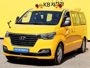 HYUNDAI Starex - Vista 4