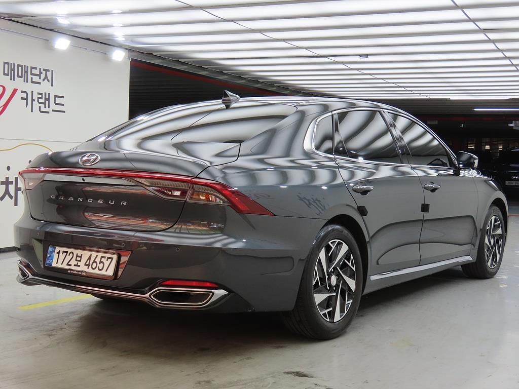 HYUNDAI Grandeur - Vista 4