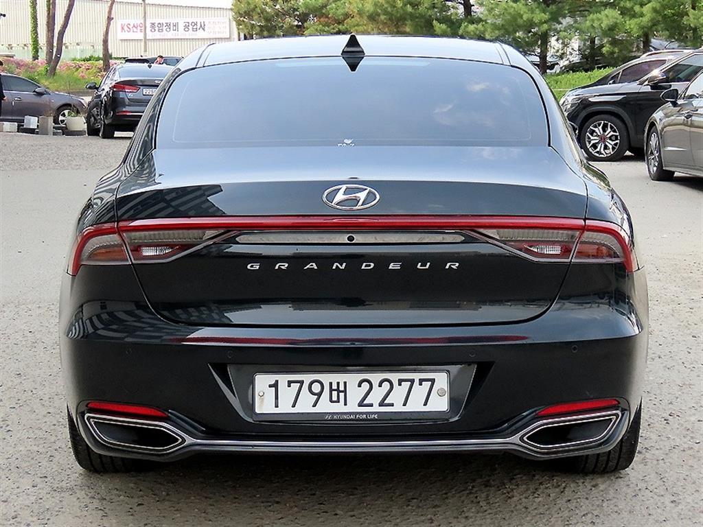 HYUNDAI Grandeur - Vista 4