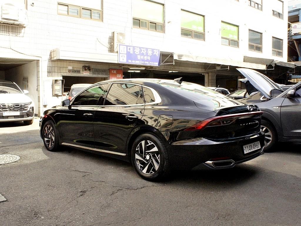 HYUNDAI Grandeur - Vista 7