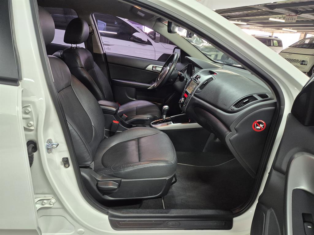 KIA Forte 2013 Blanco - Importación desde Corea - HF Imports Iquique - Foto 19