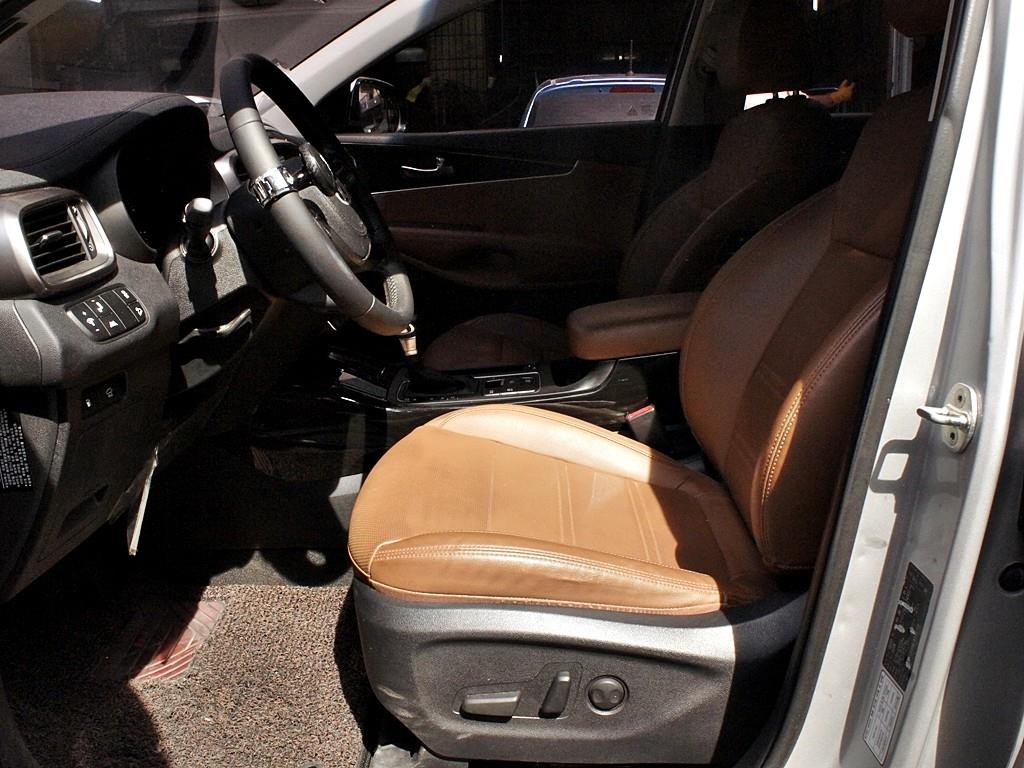 KIA Sorento - Vista 5