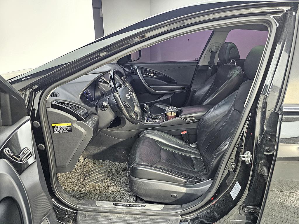 HYUNDAI Grandeur - Vista 8