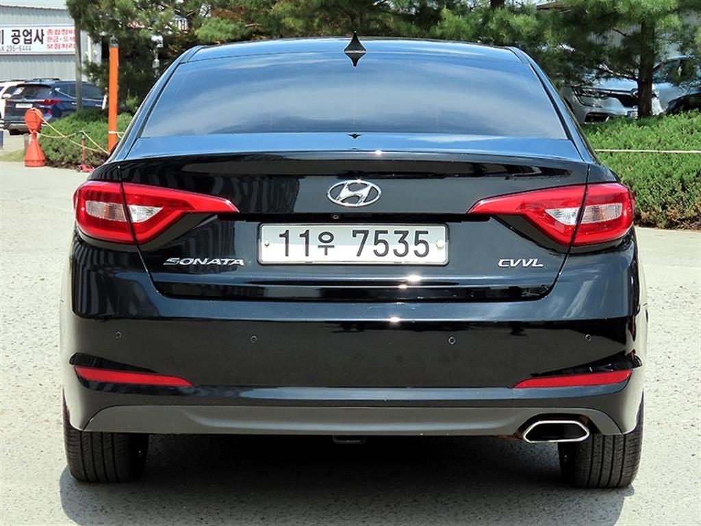 HYUNDAI Sonata - Vista 4