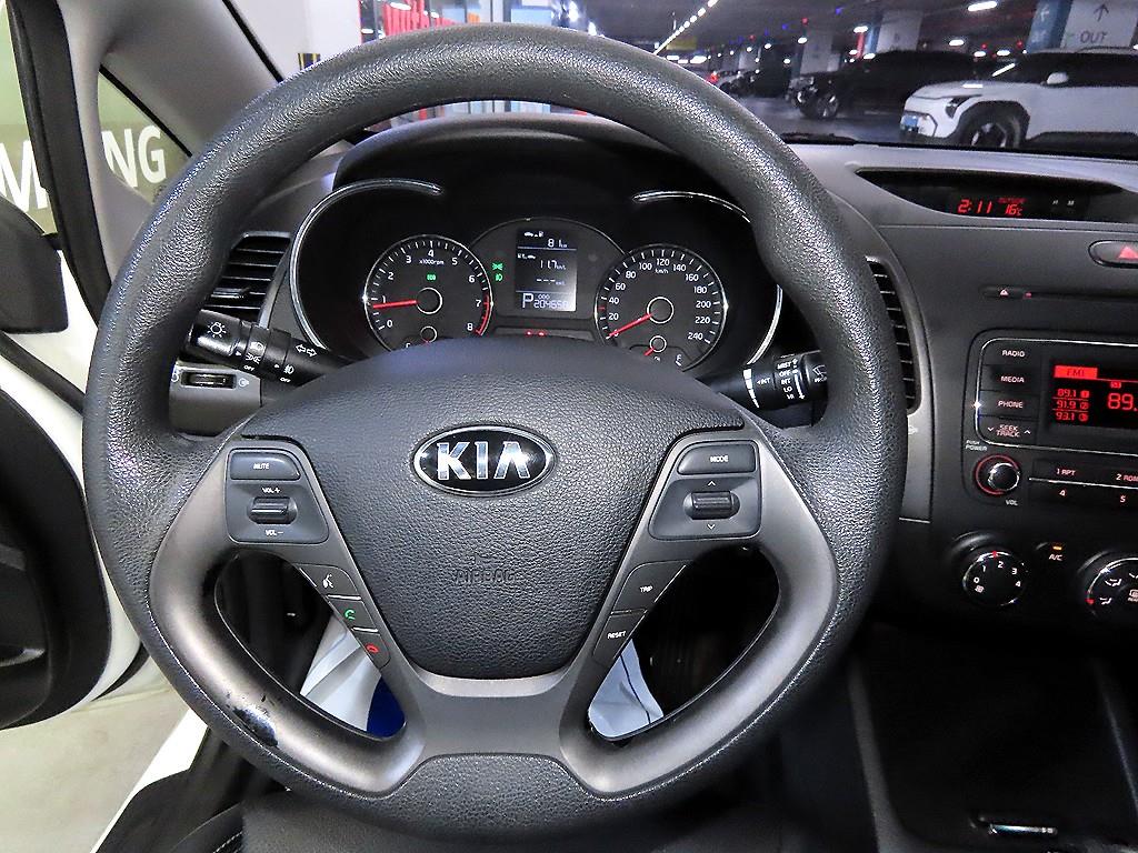 KIA K3 - Vista 8
