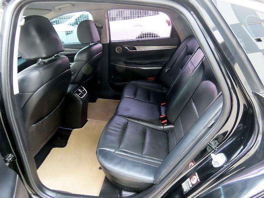 HYUNDAI Grandeur - Vista 6