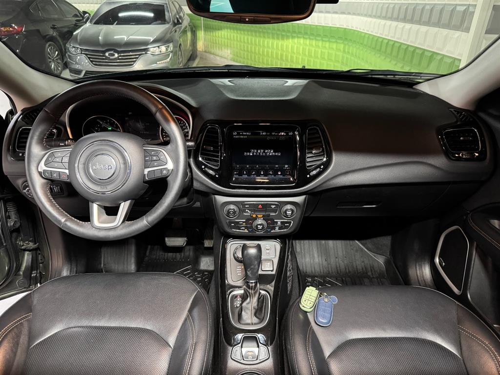Jeep Compass - Vista 8
