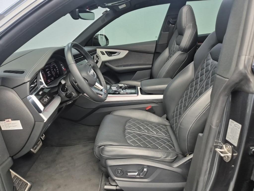 Audi Q8 - Vista 11