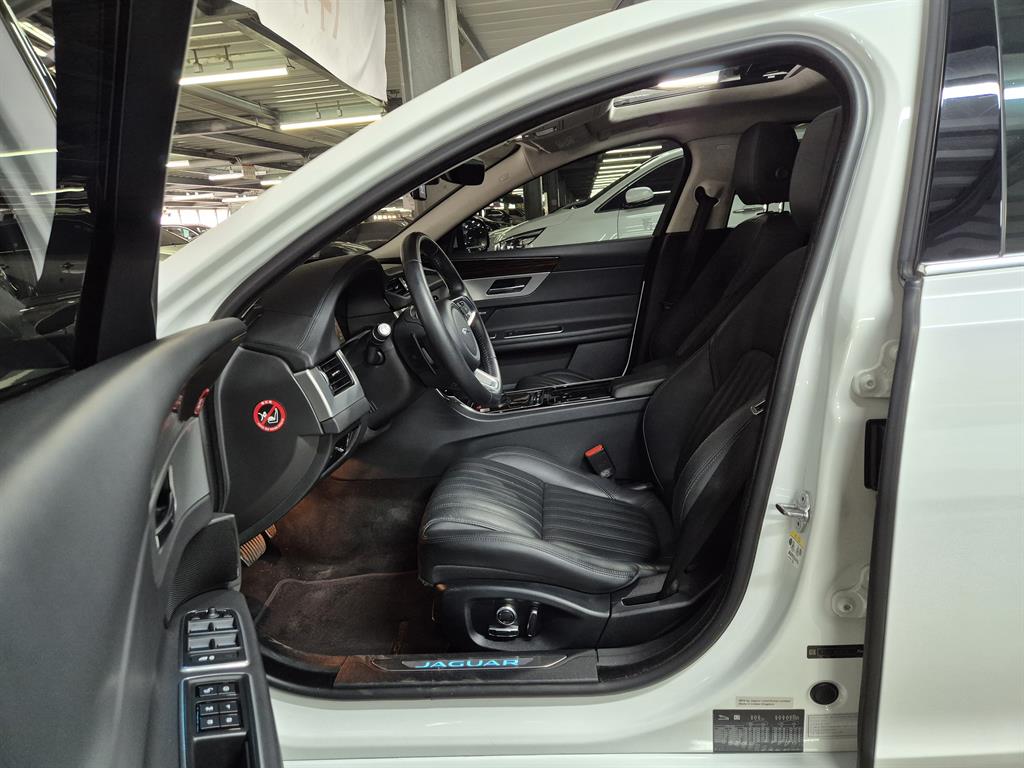 Jaguar XF 2019 Blanco - Importación desde Corea - HF Imports Iquique - Foto 13